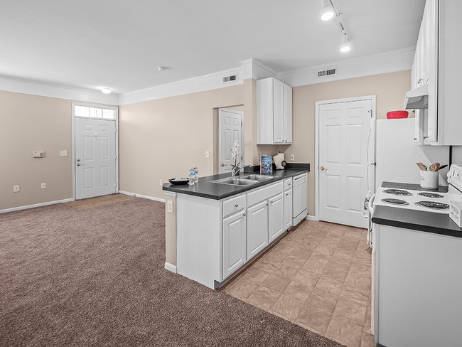 Open Kitchen, Great for Entertaining!