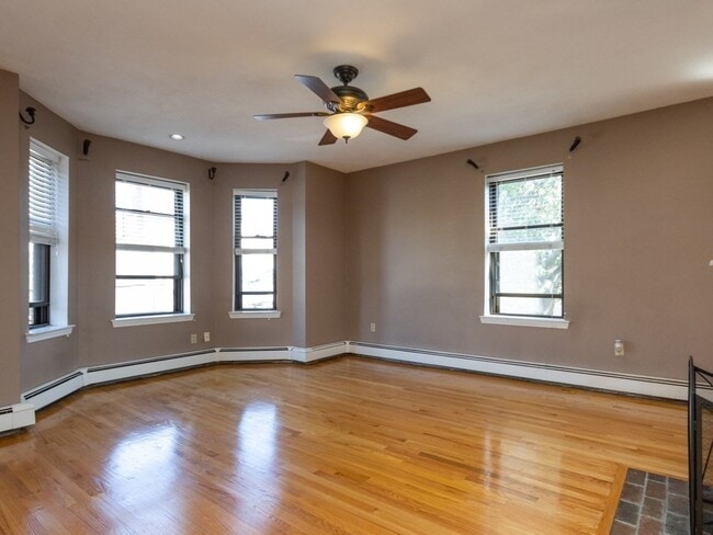 Photo - 86 Walnut St Apartments Unit 2