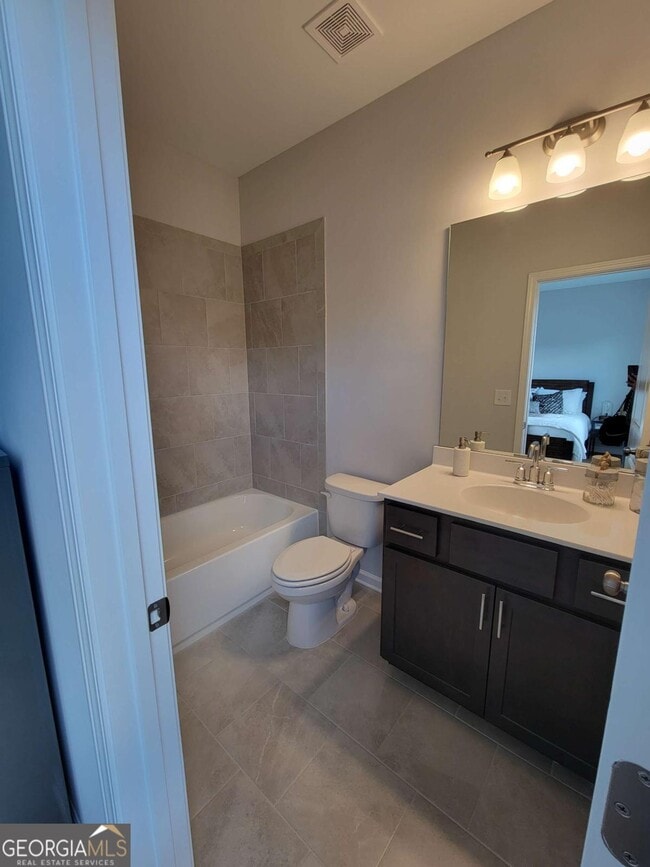 Photo - 140 Harlow Cir