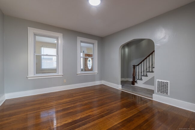 Photo - 216 Howard Ave