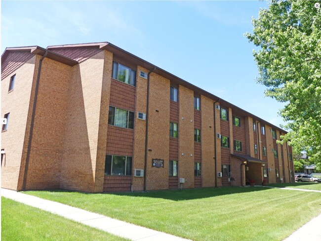 Miller Plaza Apartments - Miller Plaza Apartments