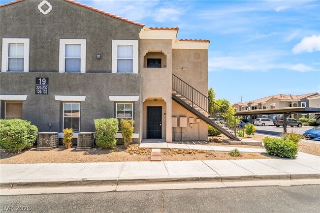 Building Photo - 10245 S Maryland Pkwy Unit 132