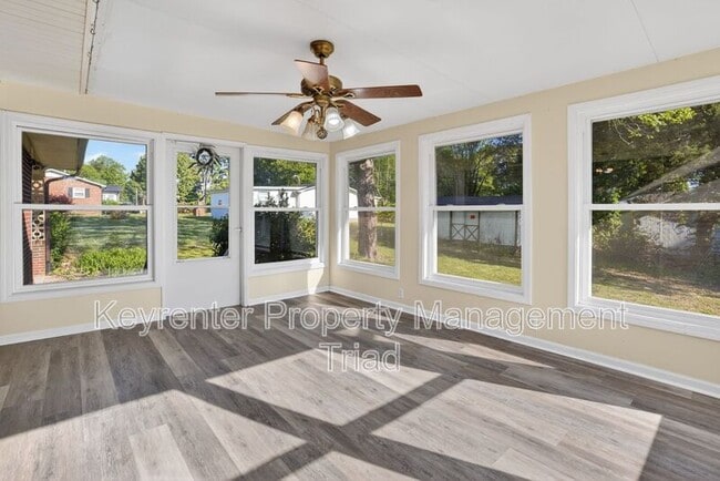 Photo - 402 Rand Blvd