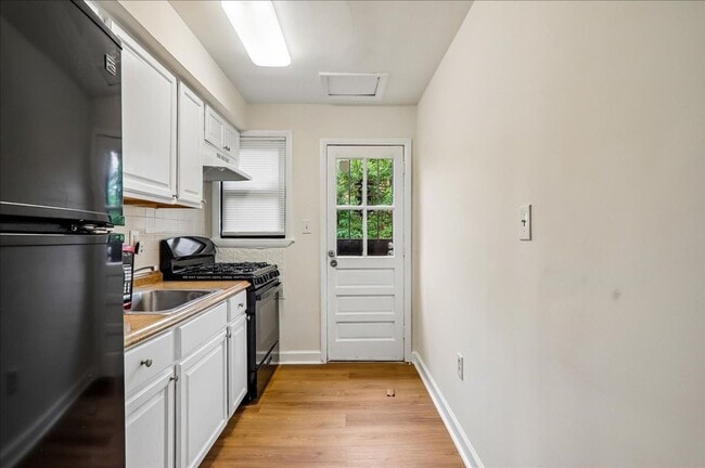 Photo - 4958 Just St NE