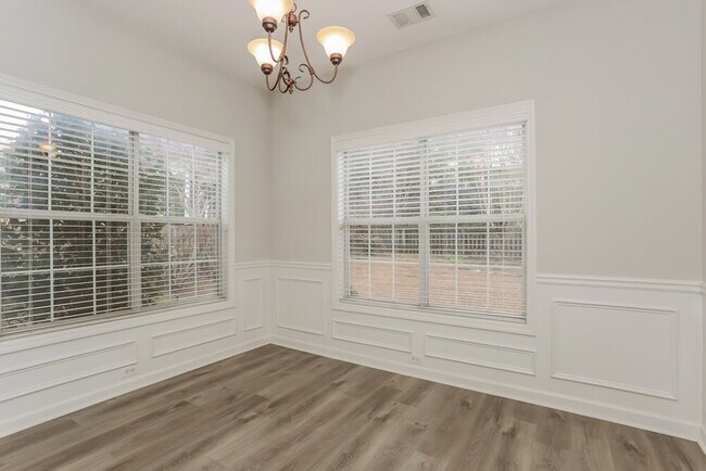 Photo - 2650 Neighborhood Walk