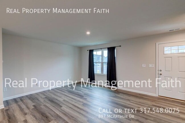 Photo - 897 McArthur Dr