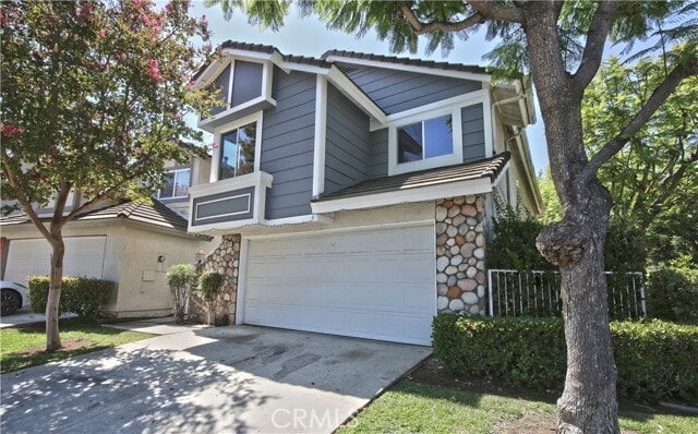 3211 Armsley Dr