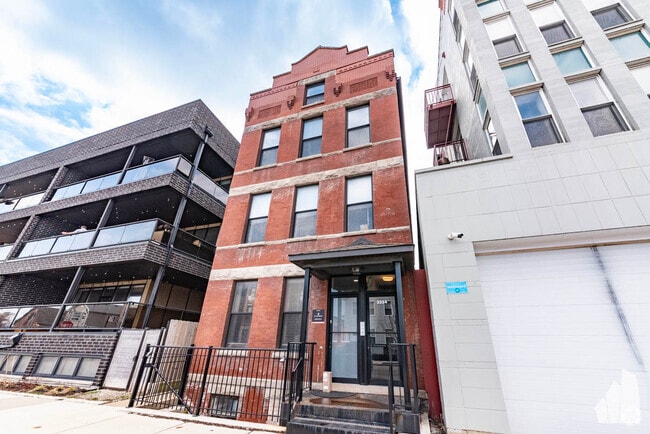Building Photo - 2354 N Elston Ct Unit 1R Rental