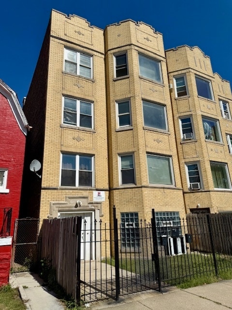 Building Photo - 4344 W Lexington St Unit 2