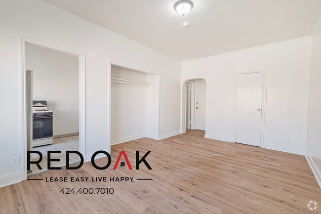 Building Photo - 2850 1/4 Leeward Ave-410 Unit 410 Rental