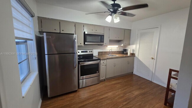 Photo - 609 NE 6th Ct Unit D