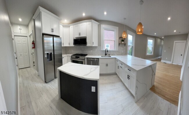 Photo - 20 Parkview Ave Unit 2