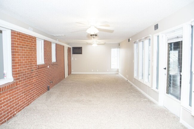 Photo - 1911 S Saratoga Ave