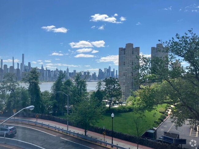 Building Photo - 7435 JFK Blvd E Unit 39 Rental