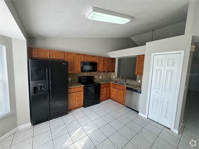 Building Photo - One Story Villa Rental