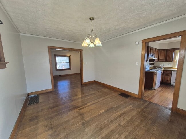 Photo - Charming 3 bedroom home