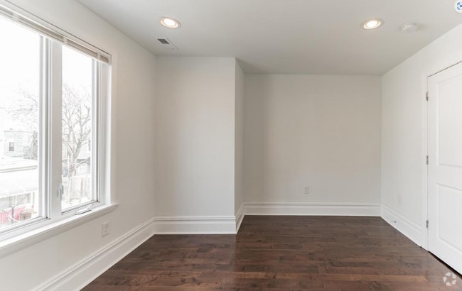 Building Photo - 1530 S Vogdes St Rental