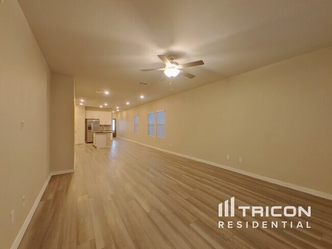 Photo - 1805 Ash Oak Ln