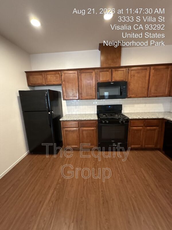Photo - 3330 Villa St