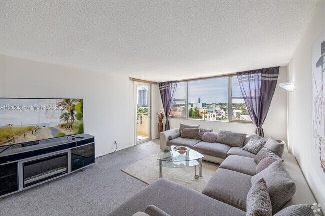 Building Photo - 3180 S Ocean Dr Unit 718 Rental