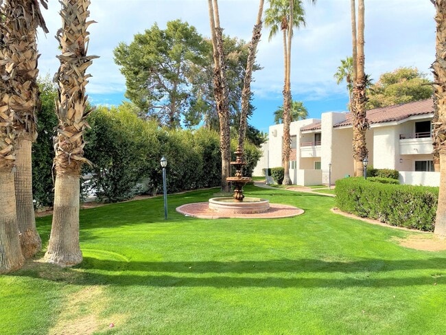 Building Photo - Experience the Best of Scottsdale Living