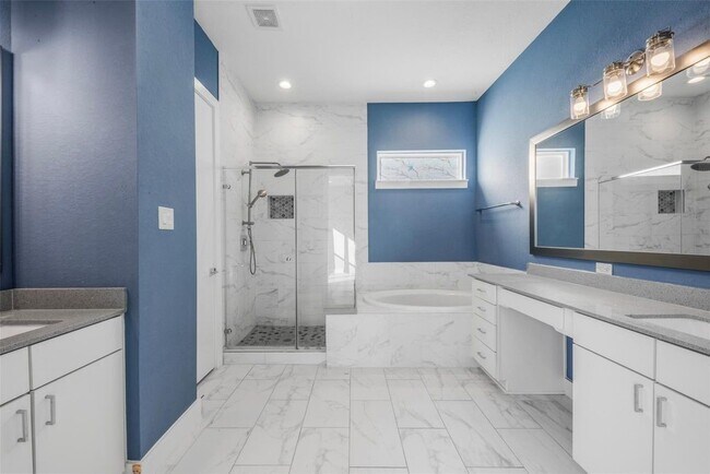 Photo - 6106 Clarkson Ln