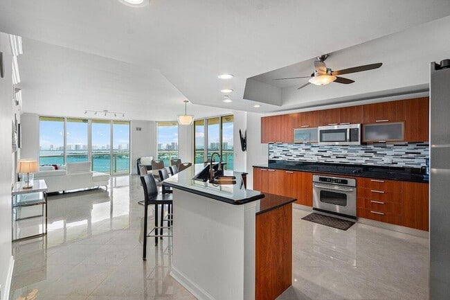 Photo - 2650 Lake Shore Dr Unit 1906
