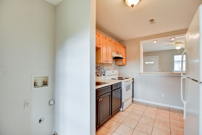 Photo - 511 Stafford St