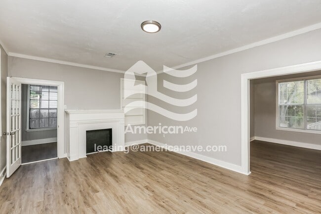 Photo - 353 E Ridgeway St