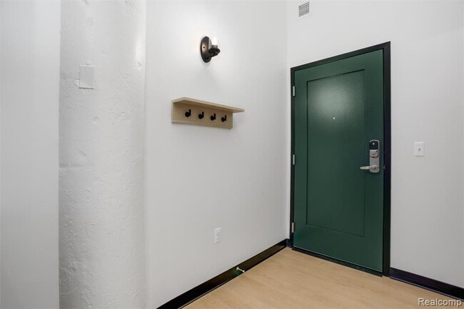 Photo - 411 Piquette Ave Unit C1