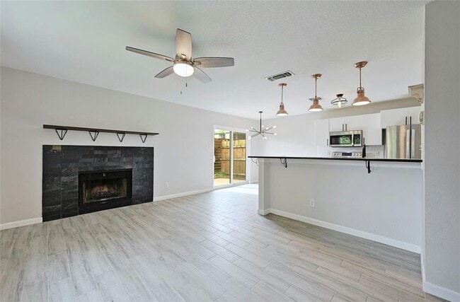Building Photo - 5616 Emerald Forest Dr Rental