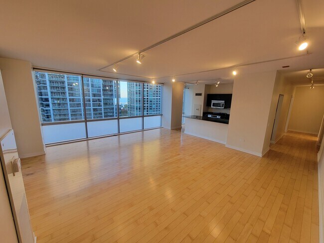 Photo - 8 E Randolph St Unit 1501