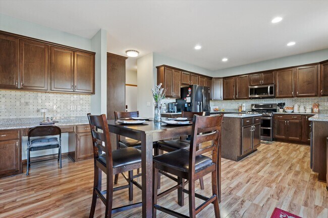 Photo - N42W22770 Beacon Ct