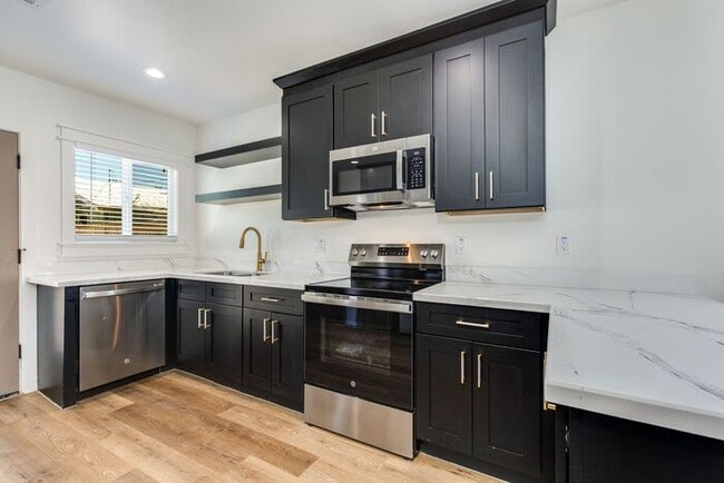 Building Photo - 2bedroom Casita