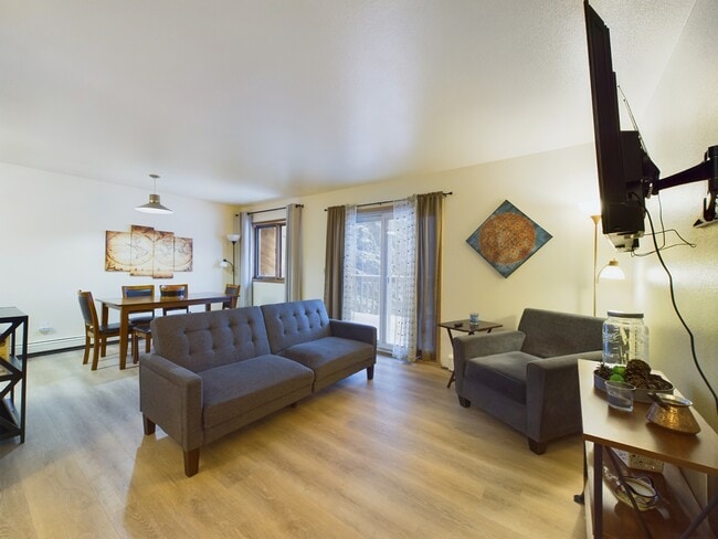 Building Photo - 933 Cowles St Unit 2