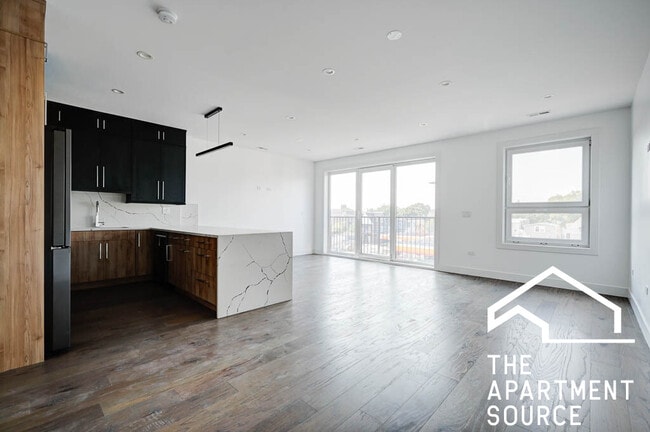 Photo - 3008 W Belmont Ave Unit 3008 W Belmont