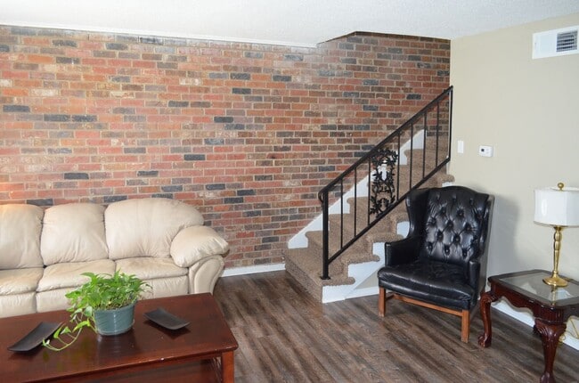 Photo - Chambliss Village