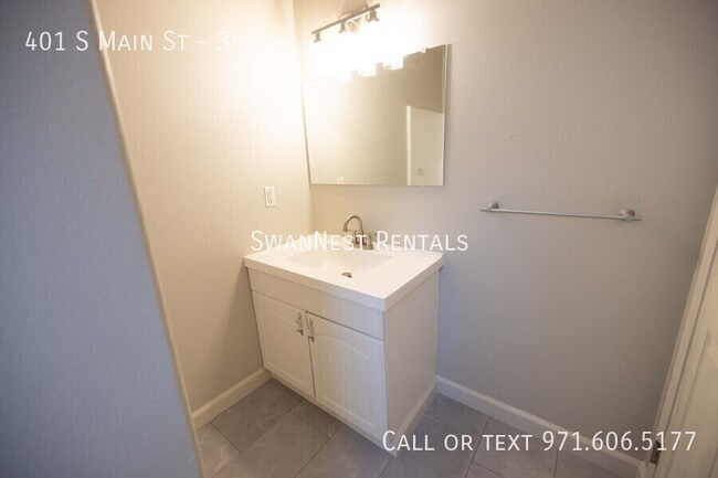 Photo - 401 S Main St Unidad 3