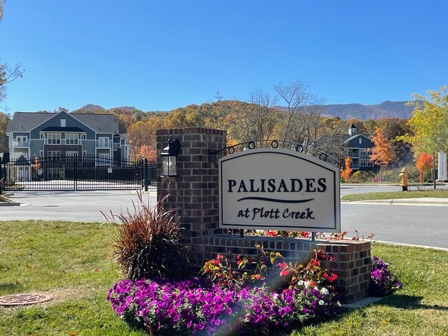 Palisades at Plott Creek - Palisades at Plott Creek Apartamentos