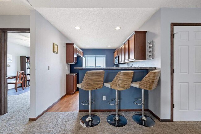Photo - 1886 Goose Lake Cir