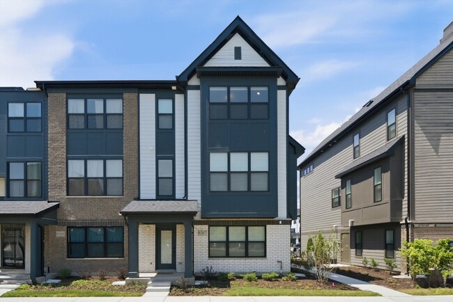 Building Photo - 8367 Mulberry Ave