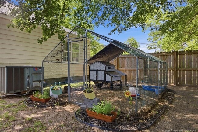 Photo - 202 N Jackson St