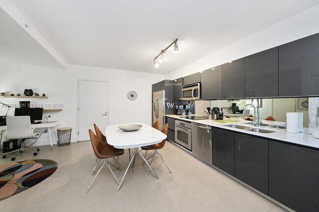 Photo - 31 SE 6th St Unit 1206