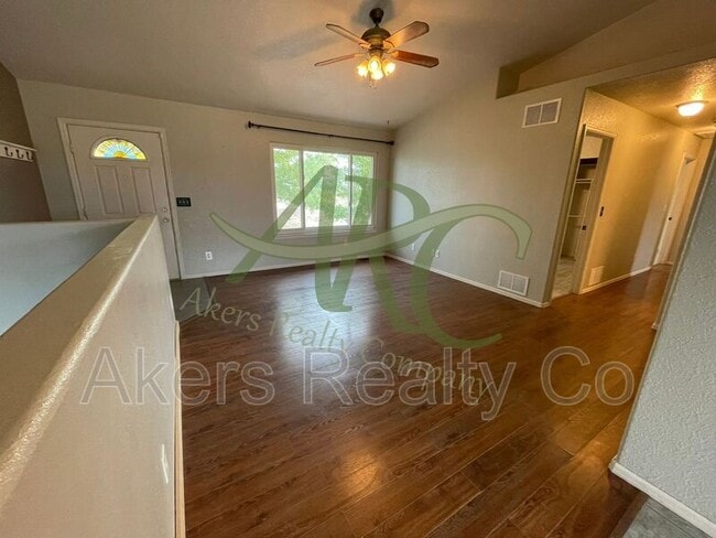 965 N Cimarron Dr