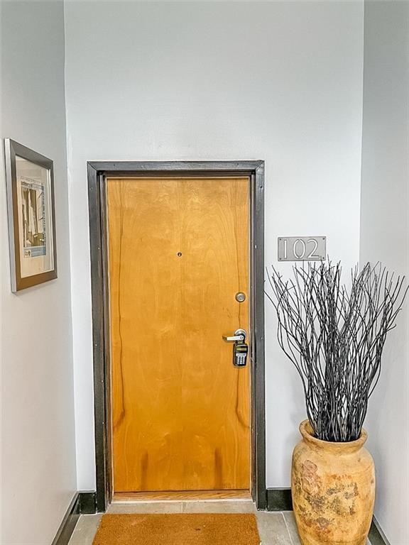 Photo - 267 Peters St SW Unit 102