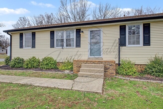 Photo - Three Bedroom Ranch in Lebanon on Land!