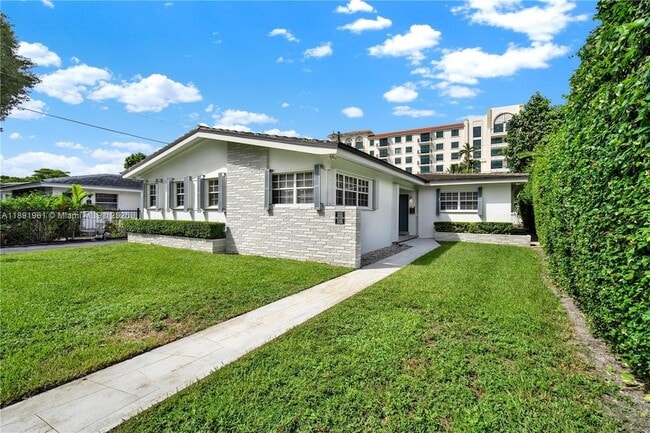 Building Photo - 331 Santander Ave Unit 335