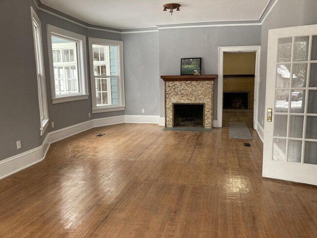 Photo - 339 State St