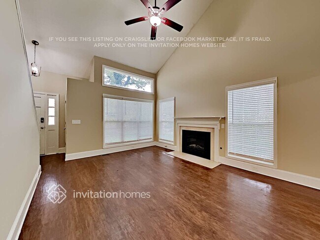 Photo - 2861 Lithia Pl