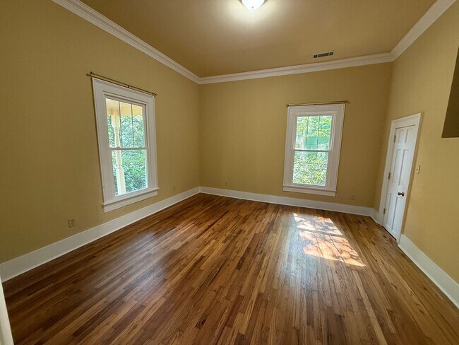 Photo - Beautiful Remodeled Home in Normaltown Athens!!